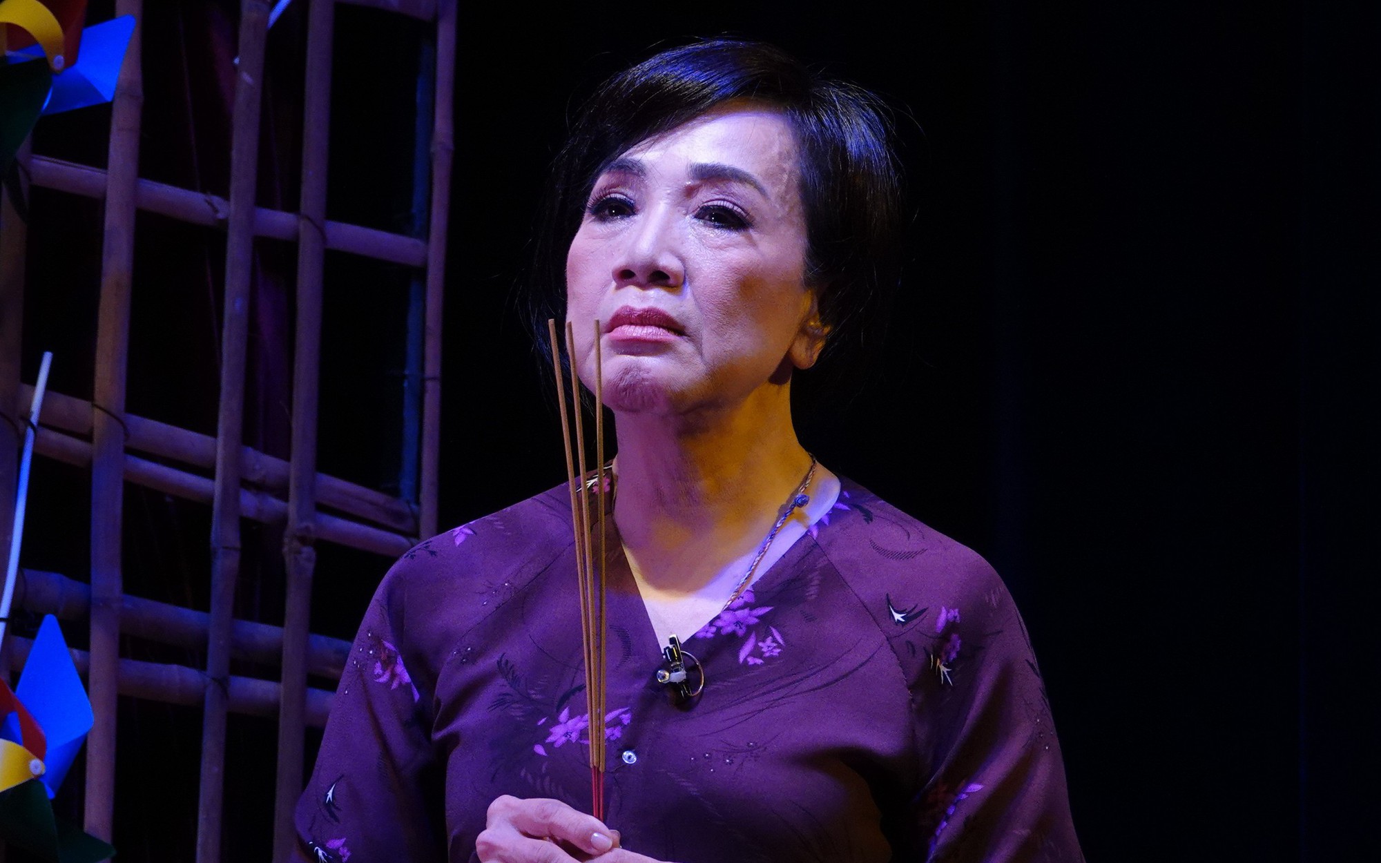 Phương Hồng Thủy trở lại sân khấu kịch sau 30 năm với vai chính trong '29 Anh Về'