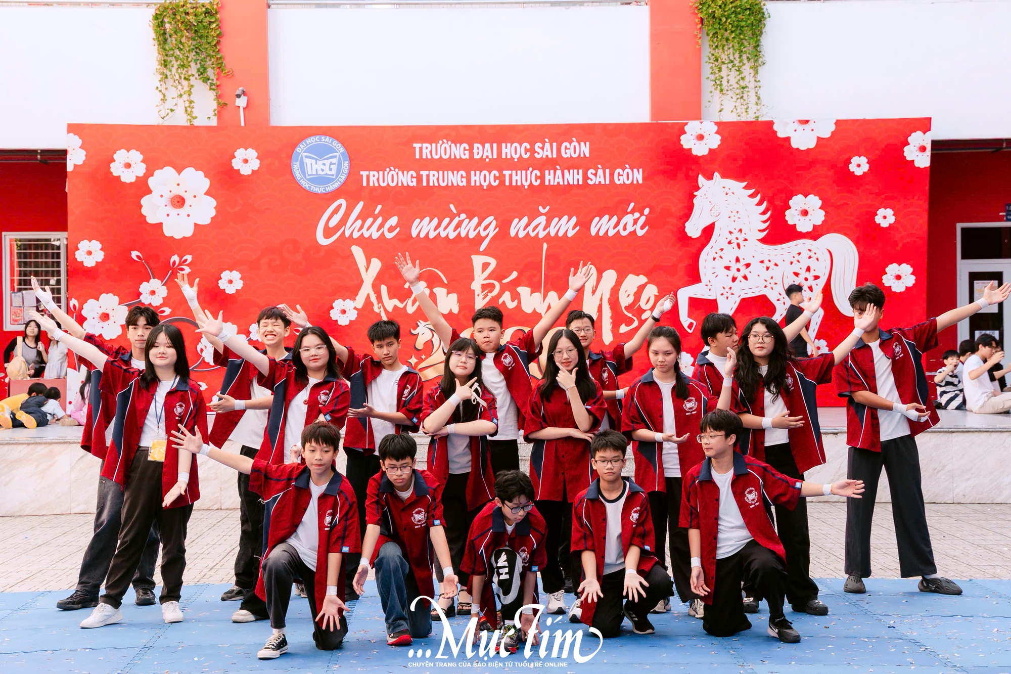 Học sinh Trường Trung học Thực hành Sài Gòn gói bánh chưng, gửi trọn yêu thương ngày Tết - Ảnh 22.