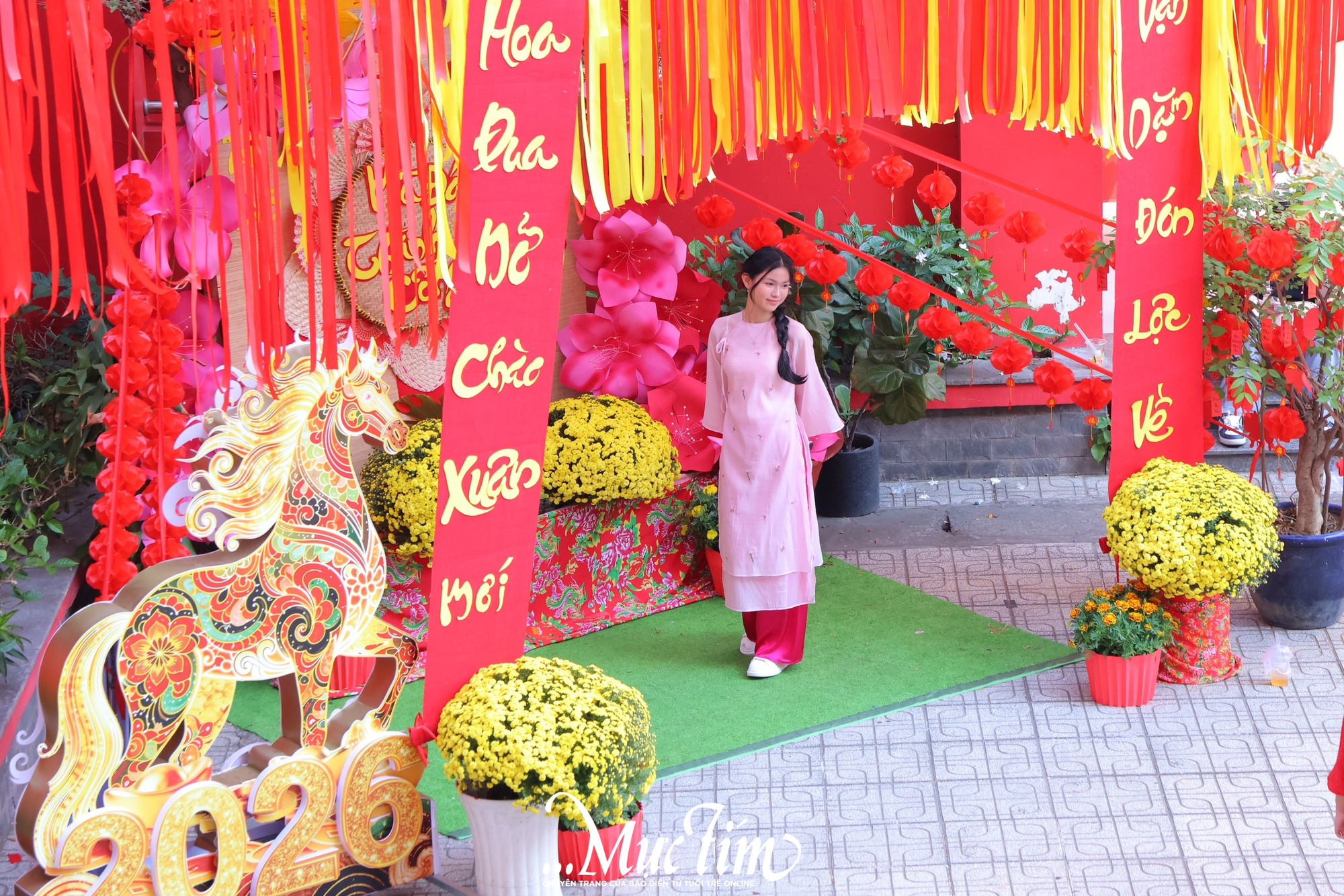 Học sinh Trường Trung học Thực hành Sài Gòn gói bánh chưng, gửi trọn yêu thương ngày Tết - Ảnh 17.