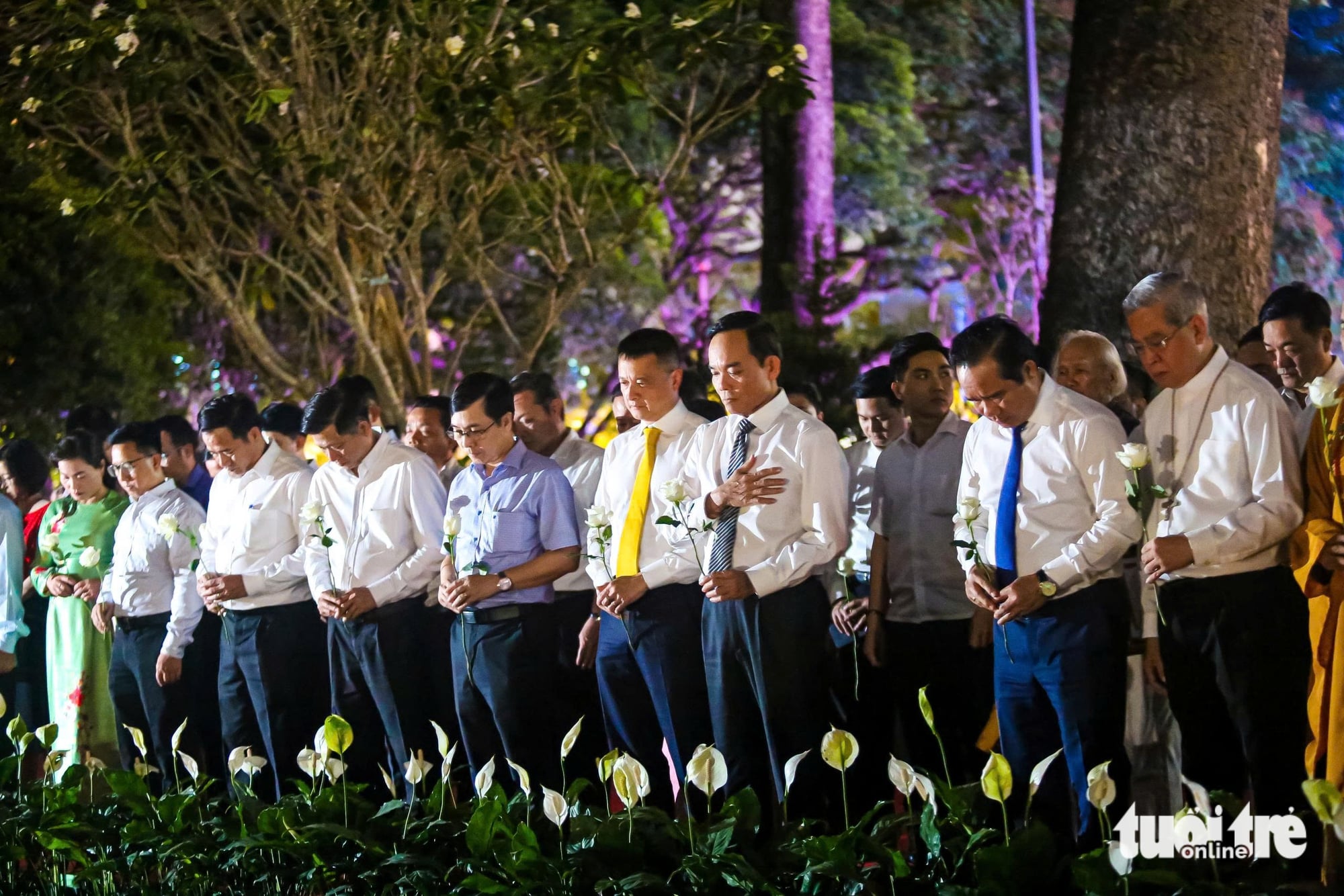 Ho Chi Minh City inaugurates COVID-19 memorial park - Ảnh 6.