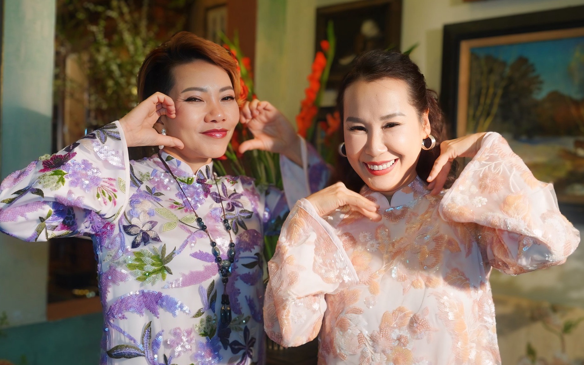 Hà Trần và Giáng Son ra mắt MV 'Hà Nội những sắc hoa mùa xuân' đầy lãng mạn