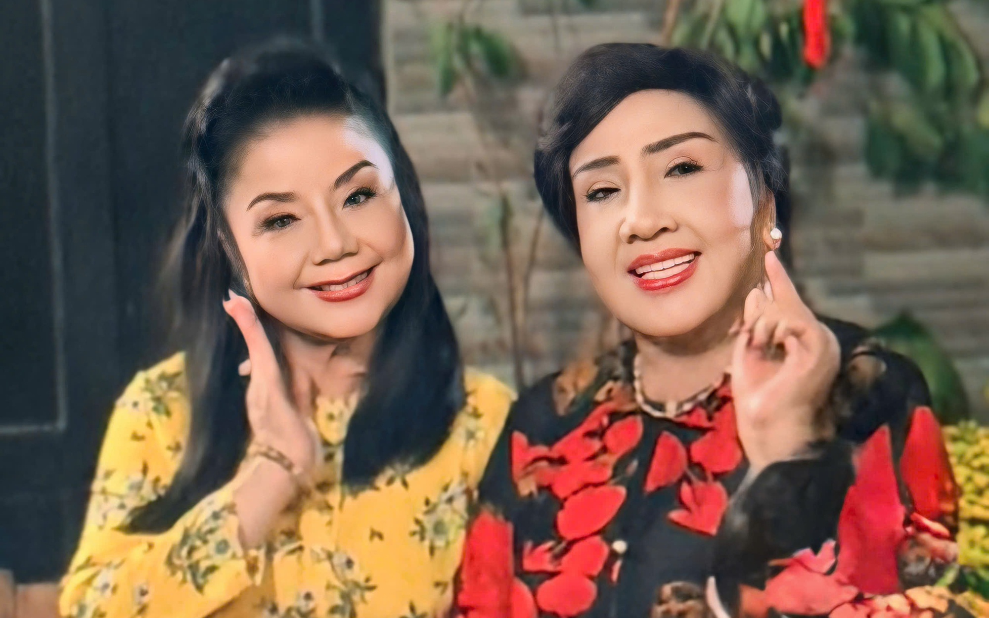 Lệ Thủy và Thoại Miêu lần đầu song ca cổ trong 'Đêm xuân sum họp' đầy xúc động