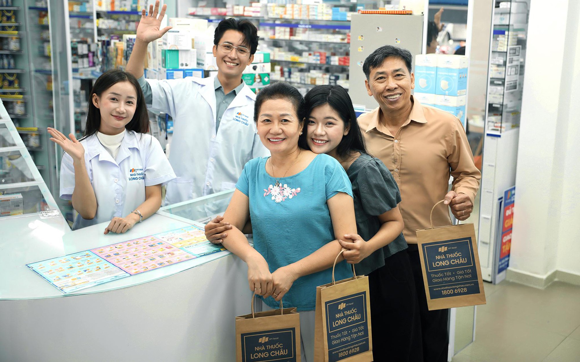 Hơn 320 Nhà Thuốc Long Châu Hoạt Động Xuyên Tết, Đảm Bảo Chăm Sóc Sức Khỏe Người Dân