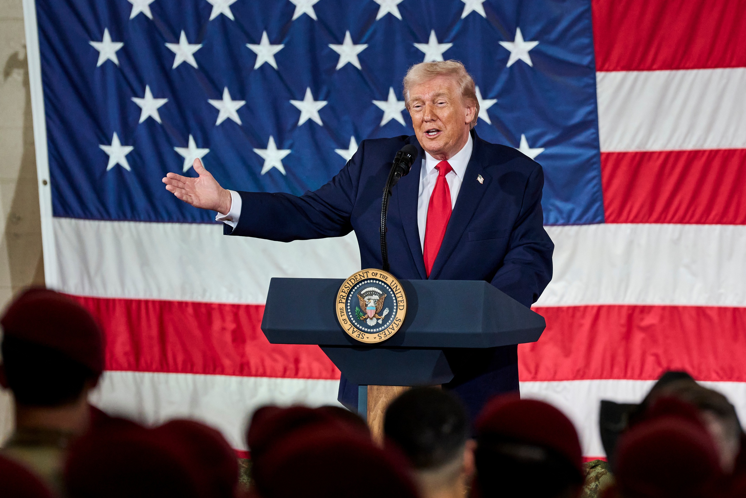 Tổng thống Trump tiết lộ vũ khí bí mật 'discombobulator' trong chiến dịch Venezuela