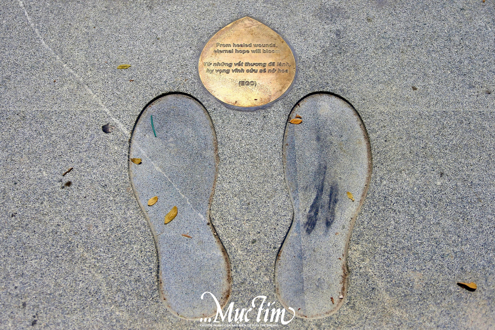 Bạn trẻ xúc động khi tham quan Công viên số 1 Lý Thái Tổ - Ảnh 4.