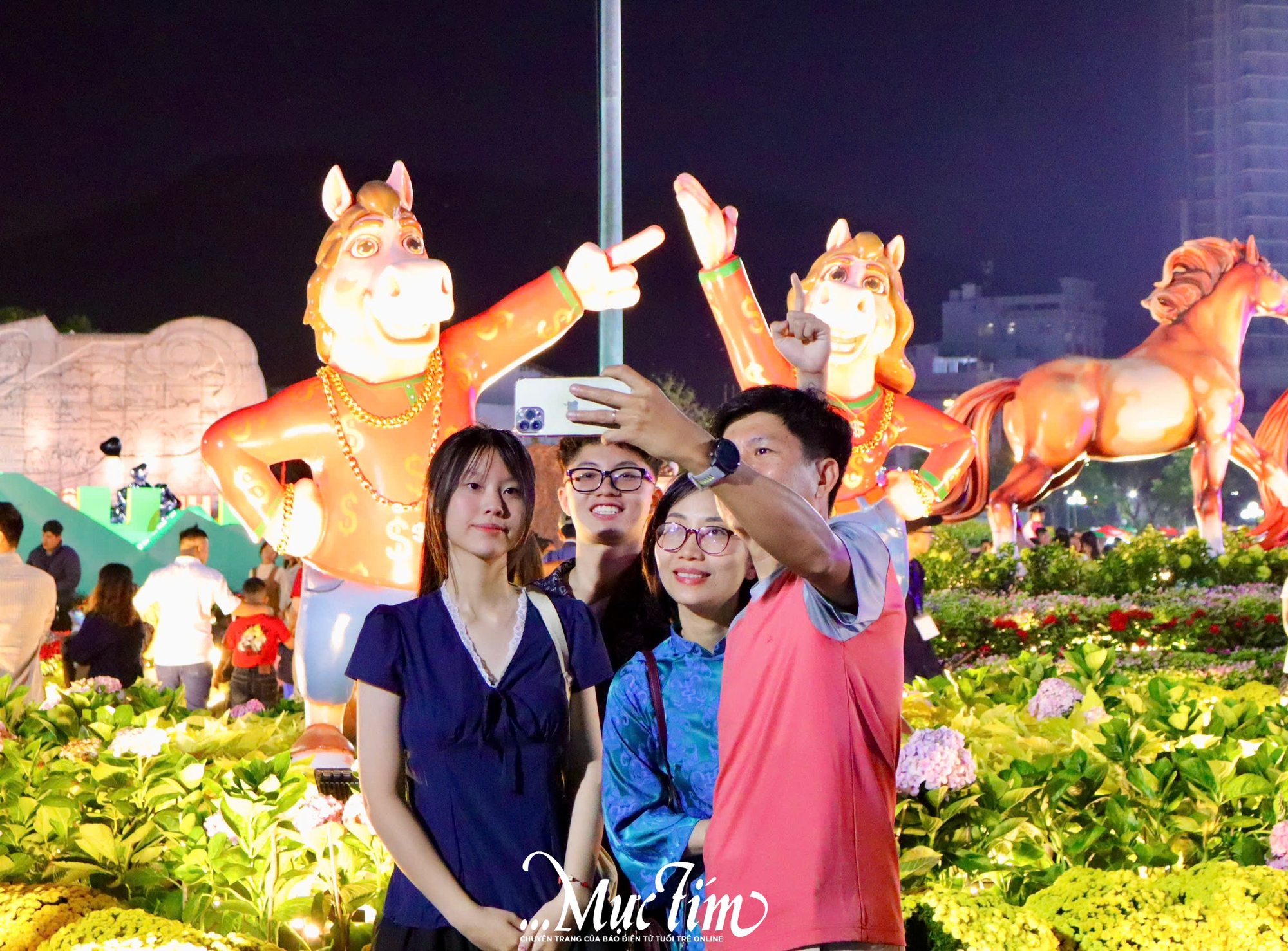 Check-in ngay cụm linh vật ngựa đang 'viral' ở Quy Nhơn (Gia Lai)- Ảnh 8.