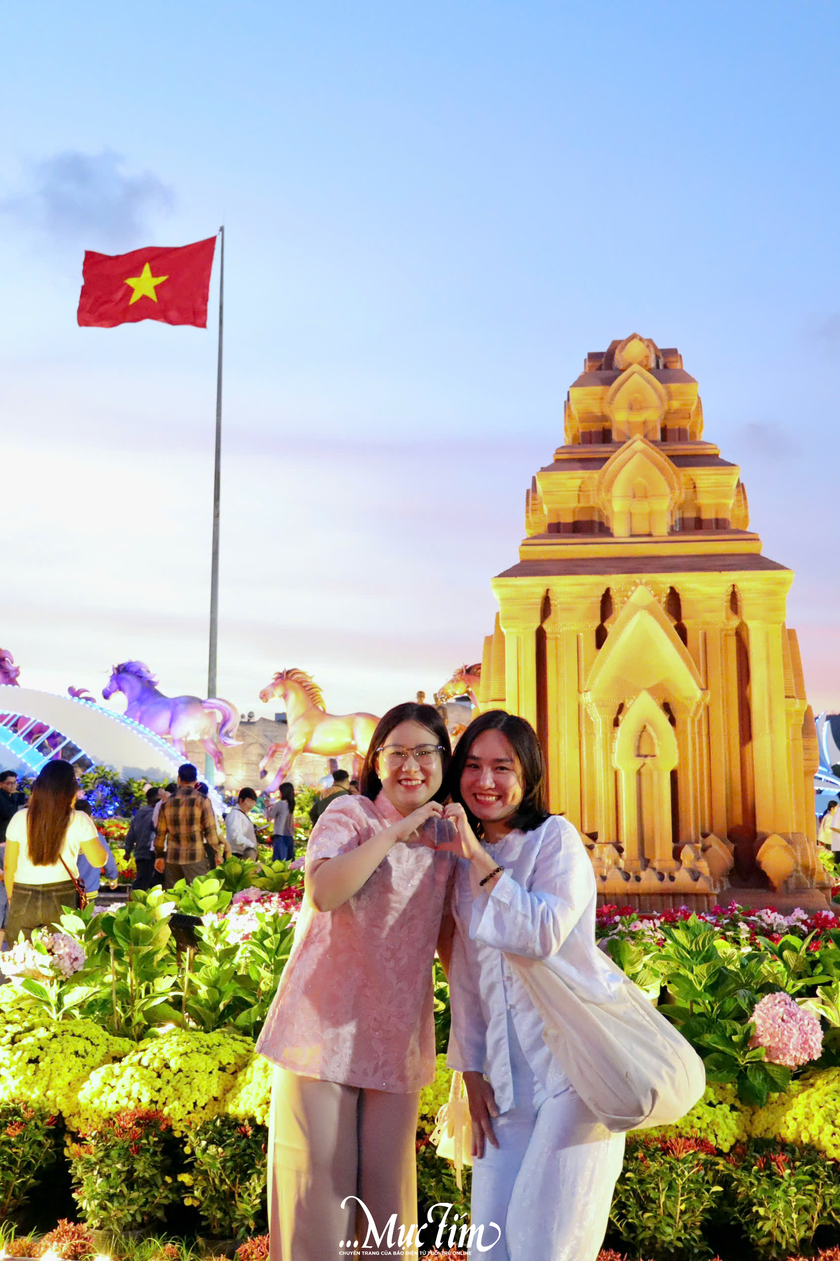 Check-in ngay cụm linh vật ngựa đang 'viral' ở Quy Nhơn (Gia Lai)- Ảnh 9.