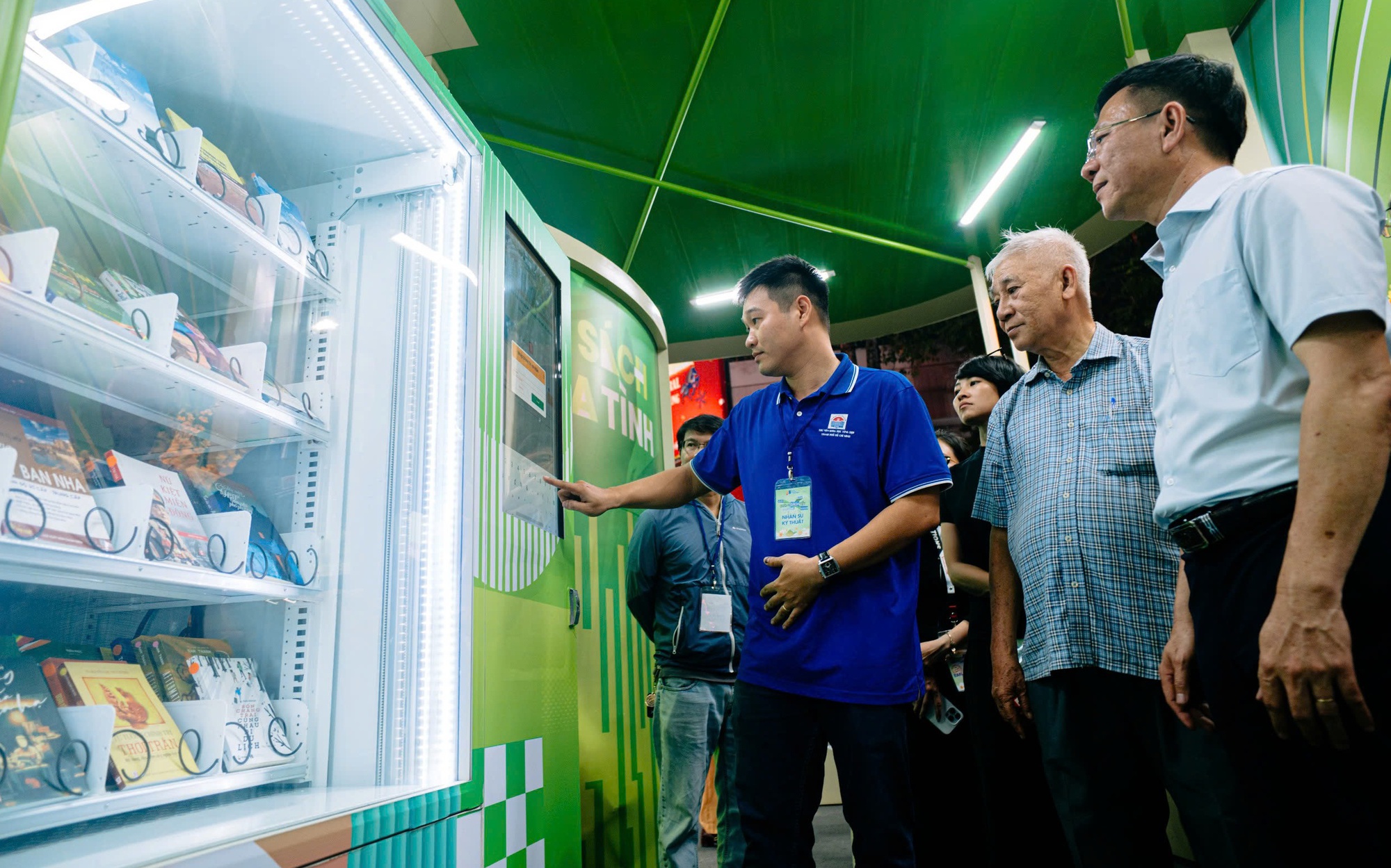 TP.HCM Kiểm Tra Tiến Độ Đường Sách Tết 2026: Sẵn Sàng Khai Mạc Với Nhiều Hoạt Động Hấp Dẫn