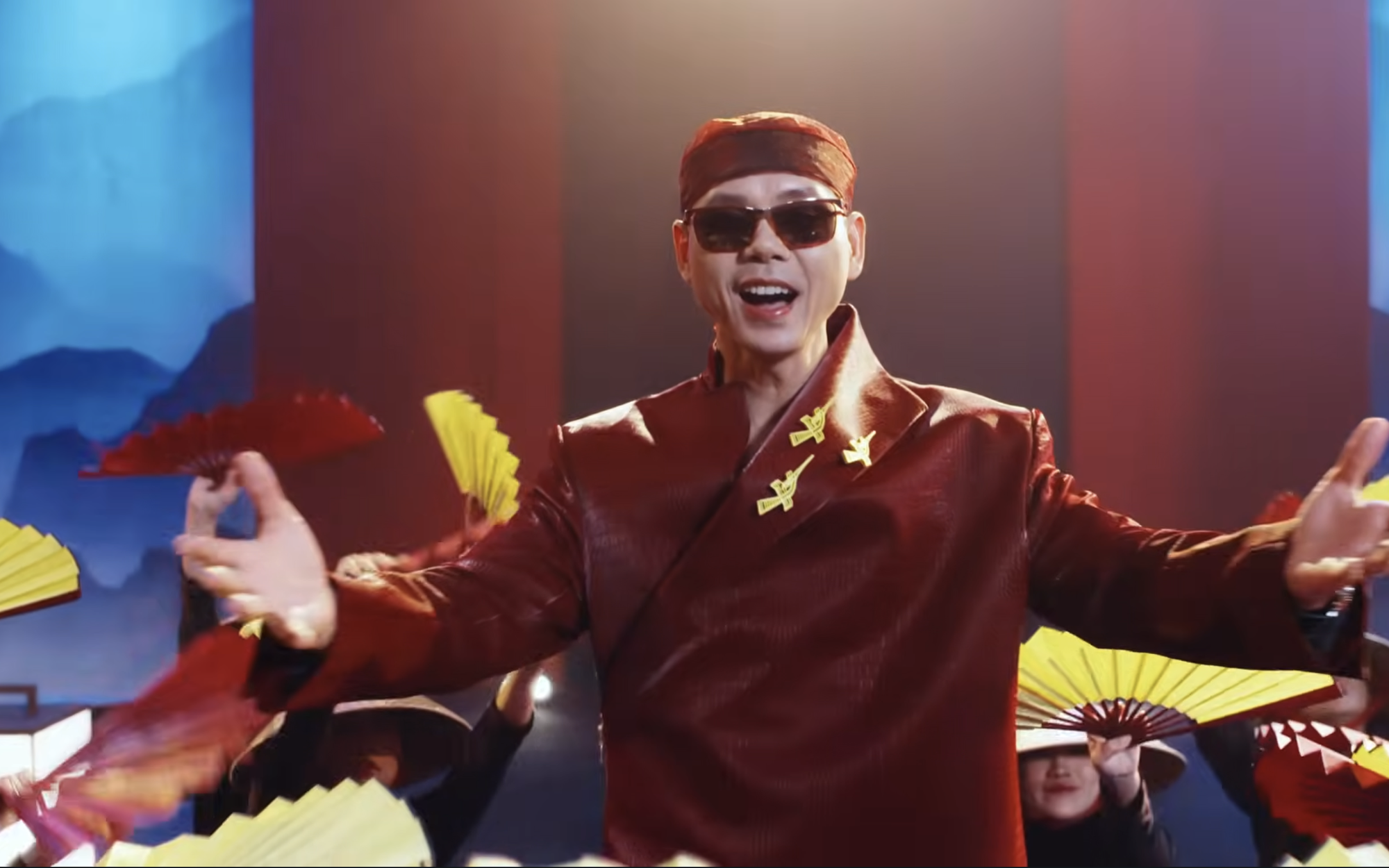 Phan Đinh Tùng ra mắt MV 'Happy New Year', thừa nhận đã qua đỉnh cao sự nghiệp