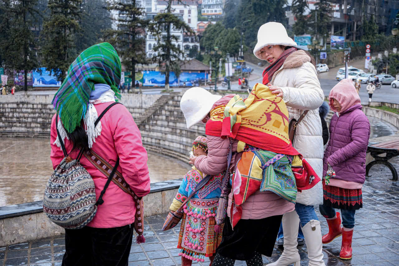 Miền Bắc đón không khí lạnh mùng 1 Tết - Ảnh 1.