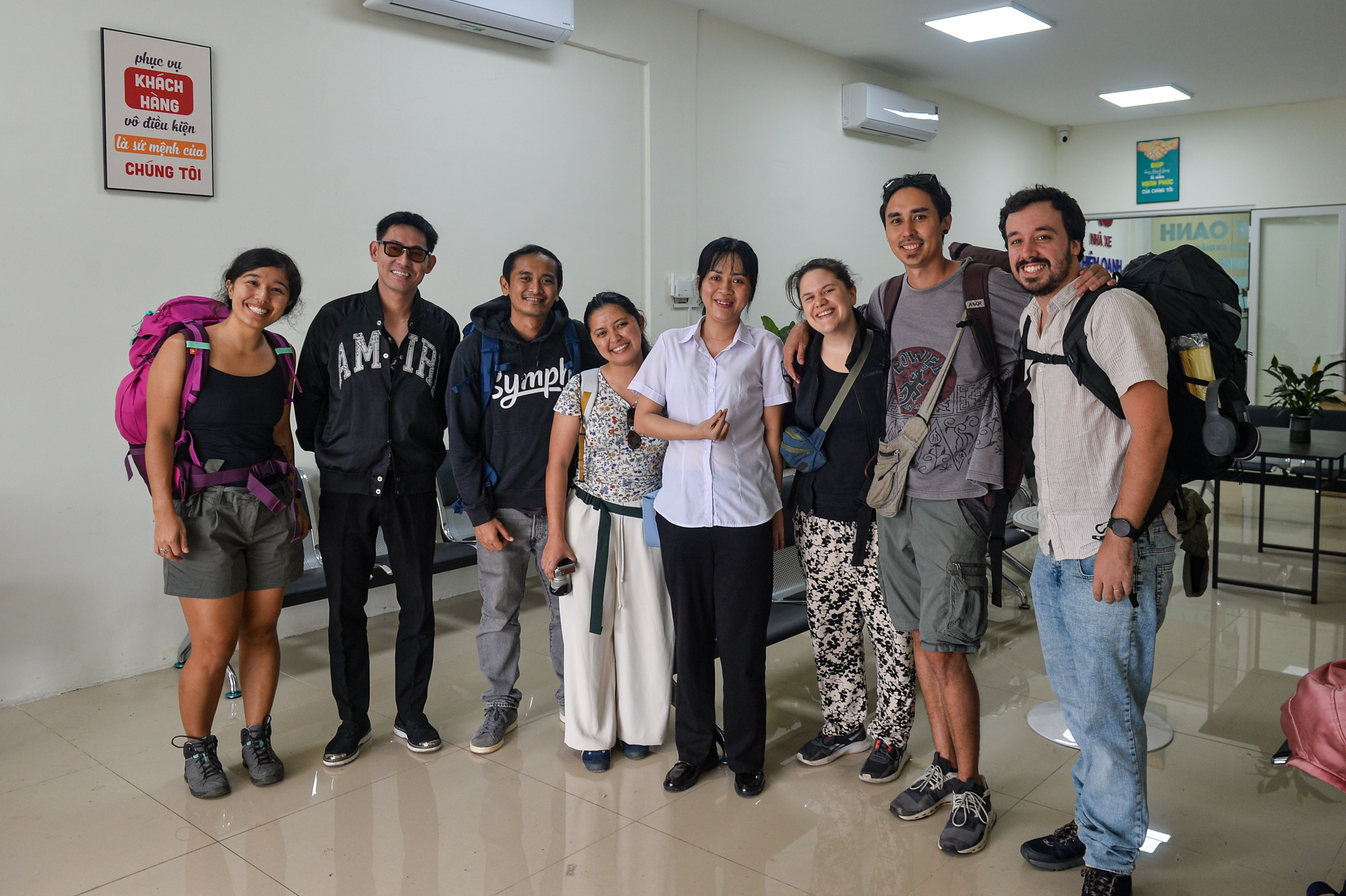 Rời bến xe ngày cuối năm: Ai cũng chỉ mong kịp bữa cơm tất niên - Ảnh 6.