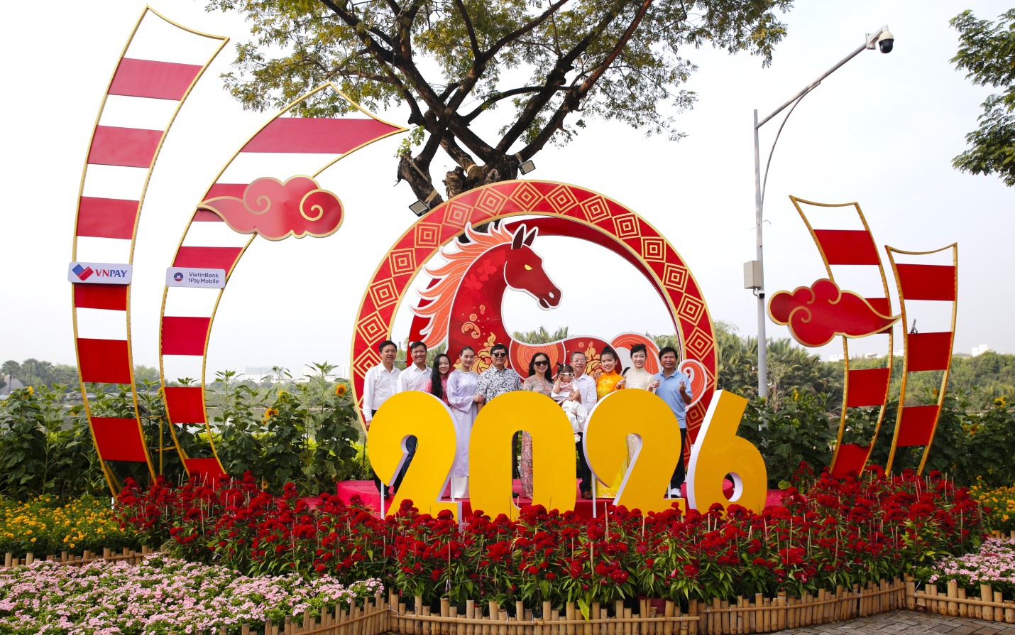Đường Hoa Phú Mỹ Hưng: Điểm Hẹn Đoàn Viên Và Gắn Kết Gia Đình Dịp Xuân 2026