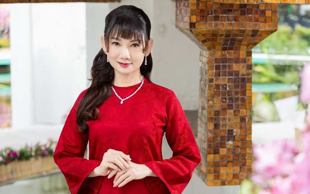 Nghệ sĩ Mỹ Uyên bận rộn với ba suất kịch Tết và dấu ấn quốc tế
