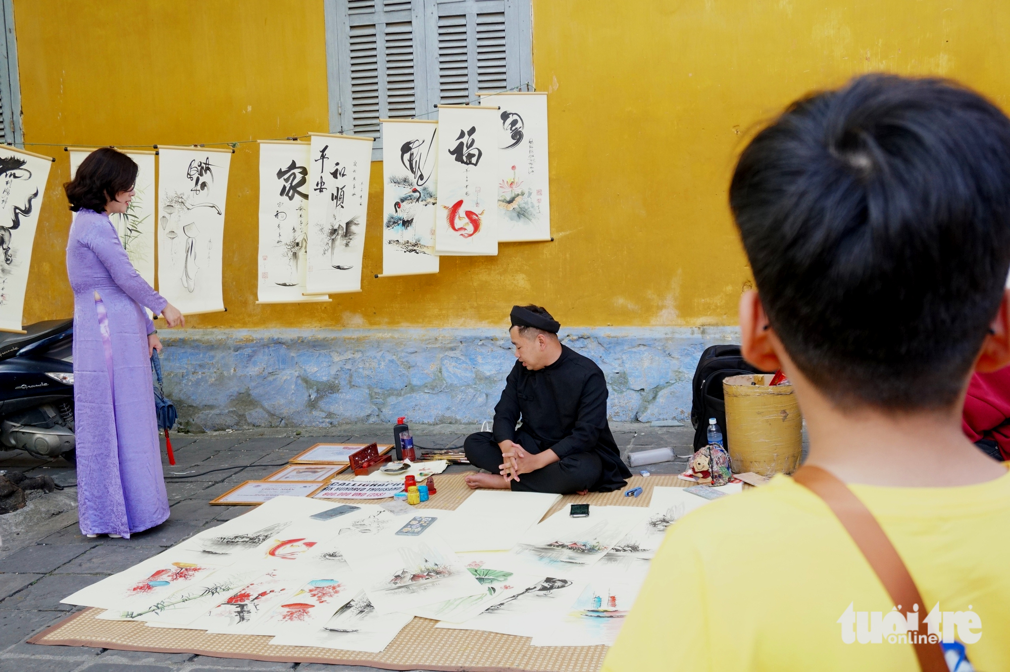 Crowds flood Hoi An ancient town on Lunar New Year’s Day- Ảnh 9.