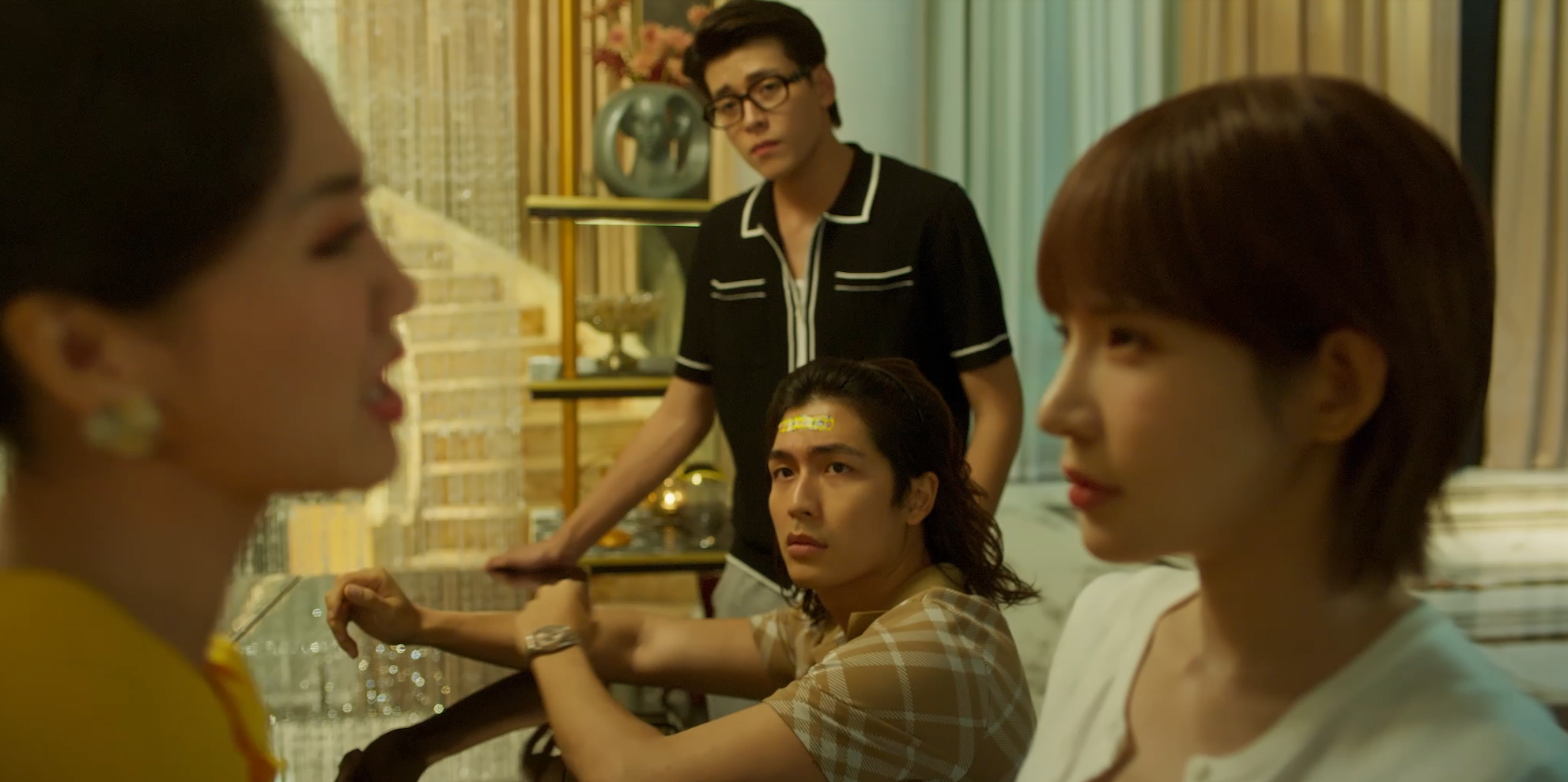 'Thỏ ơi!!': Trấn Thành, tình yêu độc hại và 'tẩy trắng tiểu tam' - Ảnh 5. Thỏ ơi - Ảnh 3.