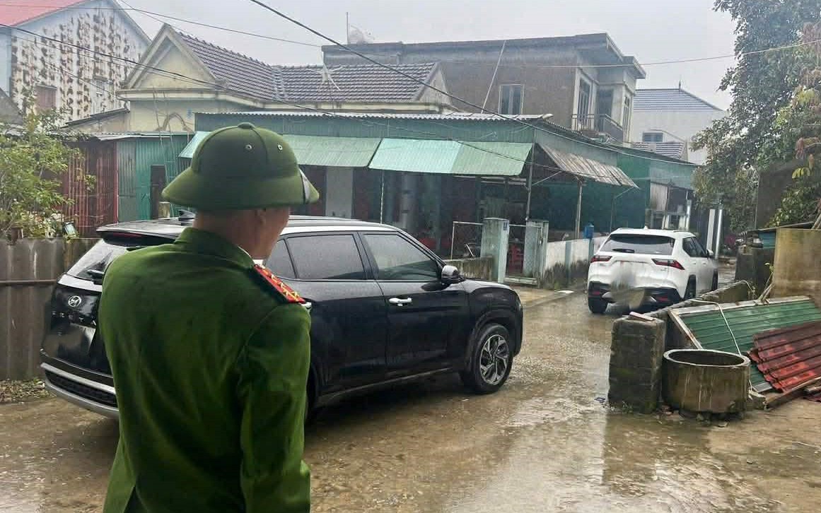 Tài xế Hà Tĩnh chặn đường, thách thức công an: 'Phạt 100 triệu cũng không sao'