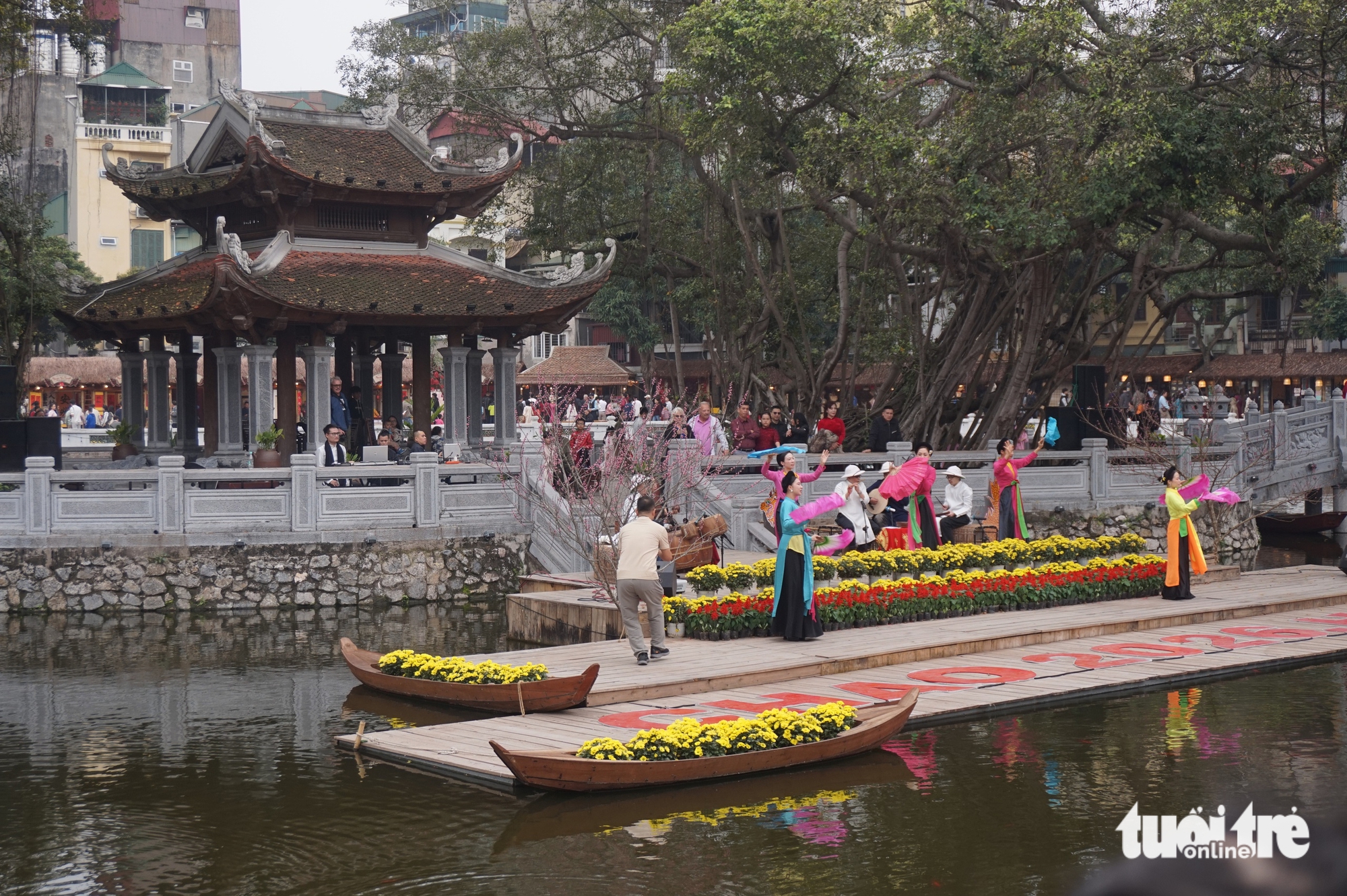 Văn Miếu Quốc Tử Giám - Ảnh 8.