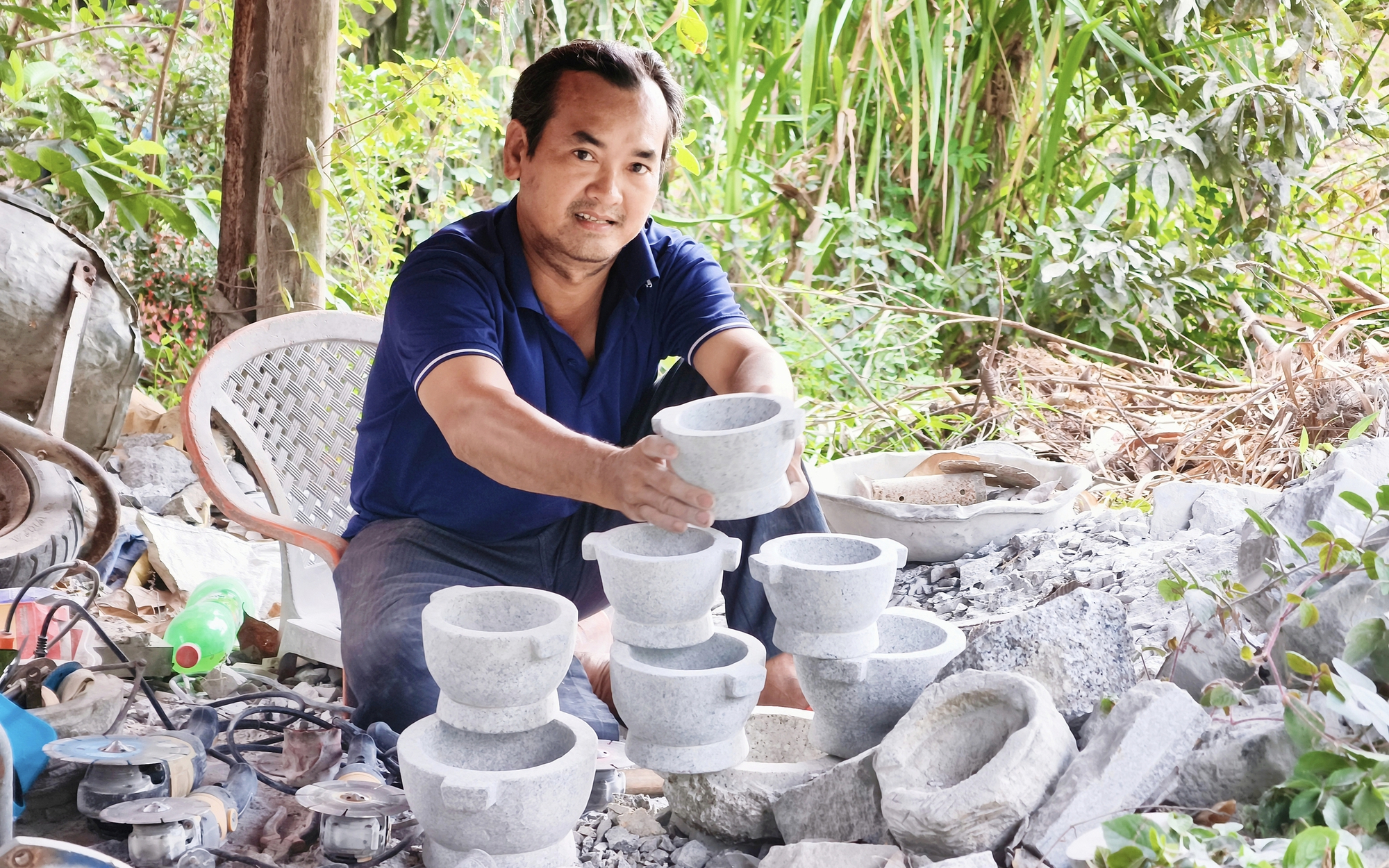 Nghệ Nhân An Giang Tranh Thủ Làm 300 Cối Đá Giao Tết, Gìn Giữ Nghề Truyền Thống
