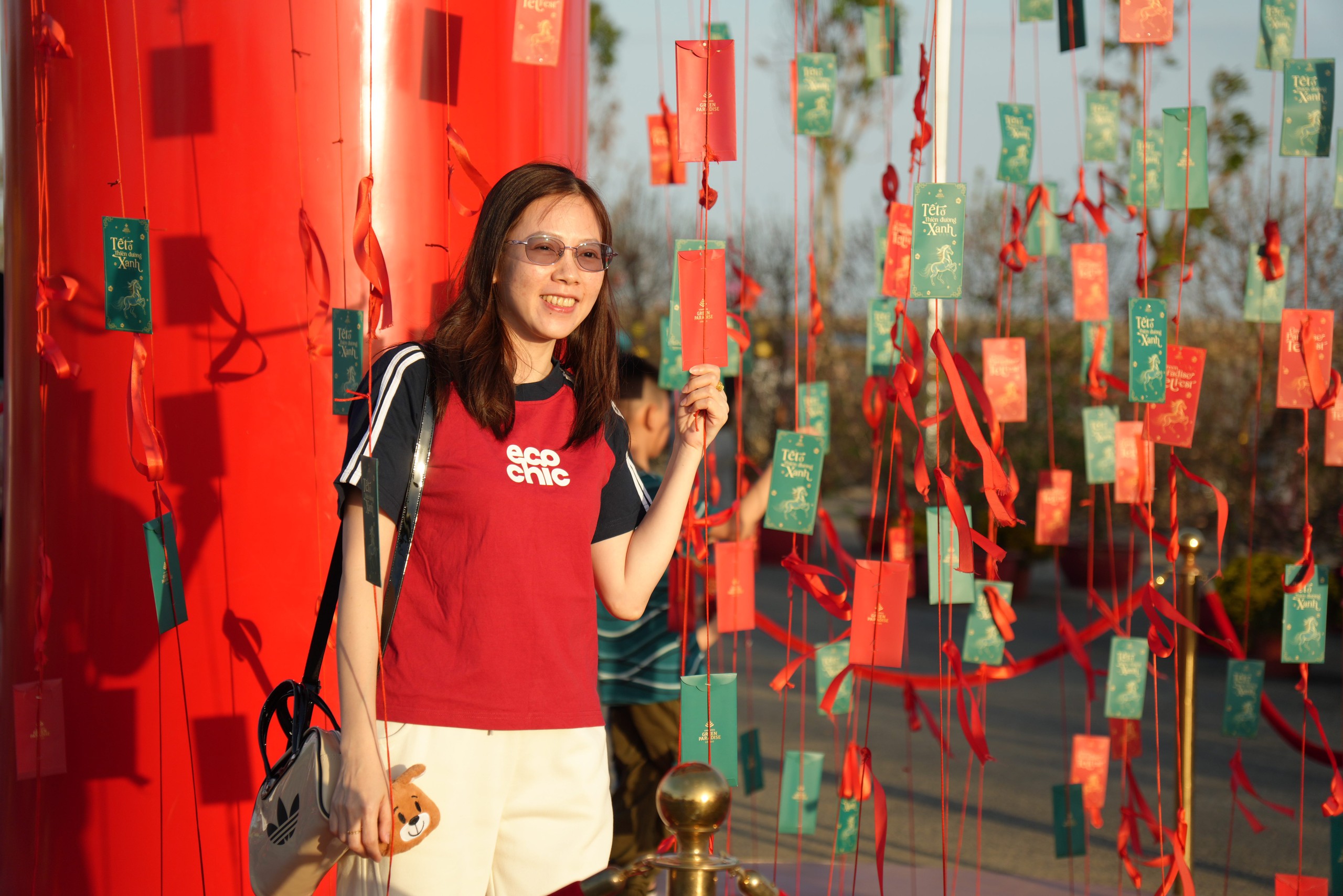 Mùng 3 Tết, Lễ hội xuân Cần Giờ tại Vinhomes Green Paradise đông vui vượt mong đợi - Ảnh 4. Lễ hội xuân Cần Giờ - Ảnh 4.