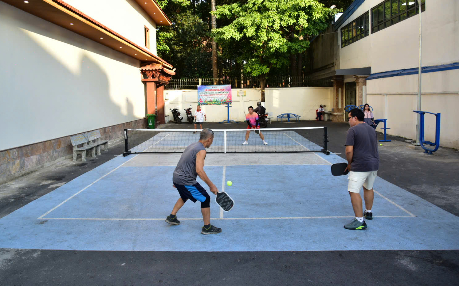 Những cánh tay nối dài xây mối quan hệ mật thiết giữa Đảng và dân - Ảnh 18.