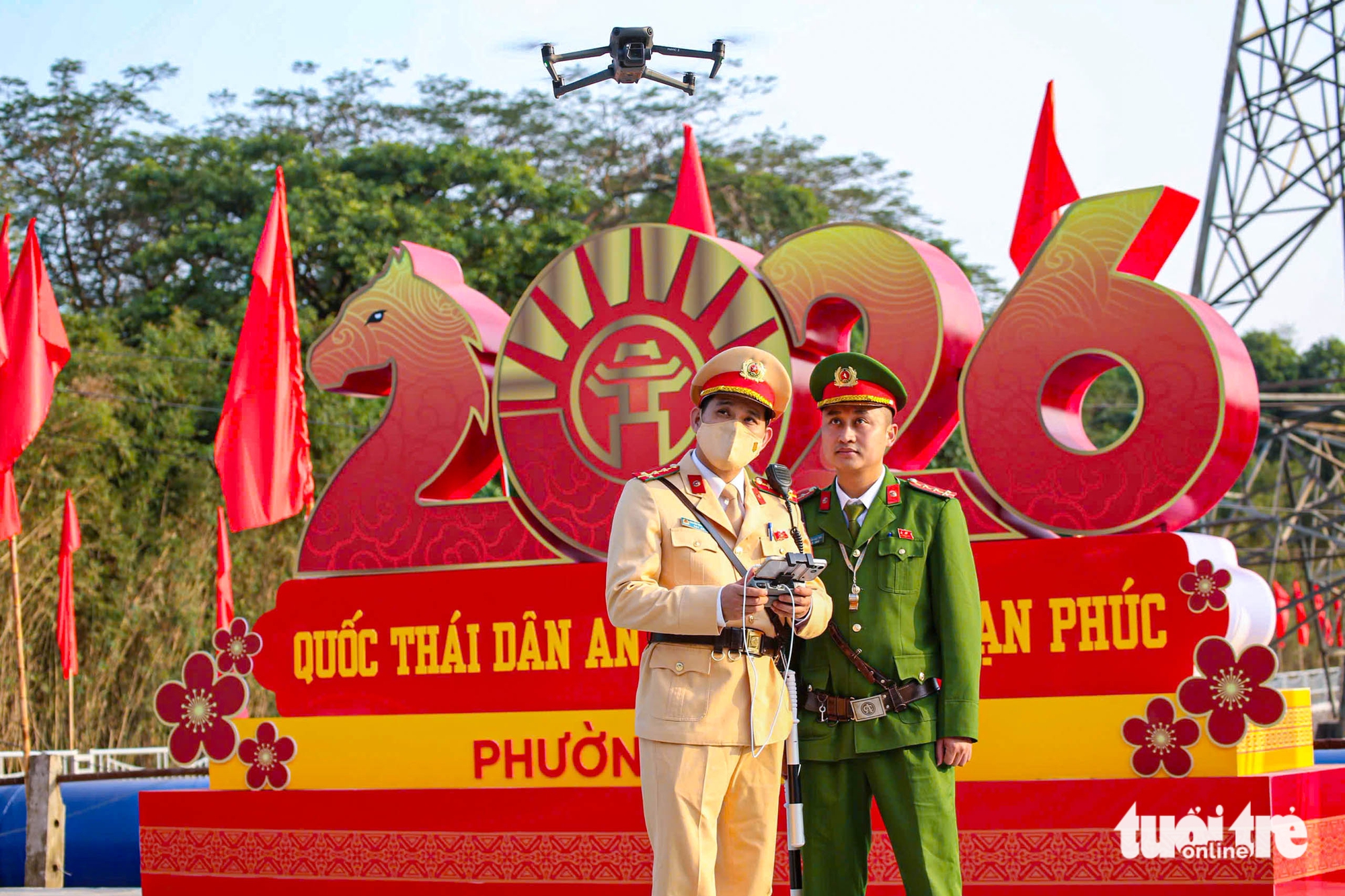 Mùng 4 Tết: Xử lý 8.241 tài xế vi phạm; Hà Nội bắt đầu ùn tắc ở cửa ngõ - Ảnh 5.