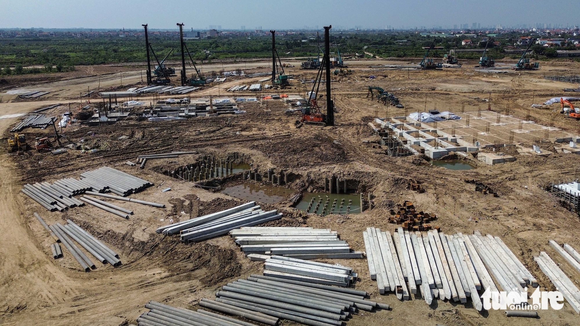 Construction advances on 60,000-seat World Cup-standard stadium near Hanoi- Ảnh 4. Construction advances on 60,000-seat World Cup-standard stadium near Hanoi- Ảnh 4.