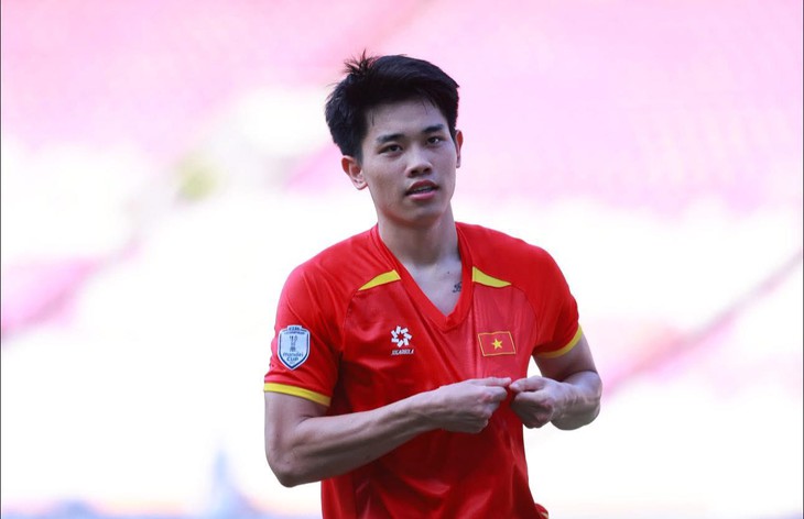 Đình Bắc ghi 4 bàn, ủng hộ 60 triệu đồng trong trận bóng thiện nguyện- Ảnh 1.