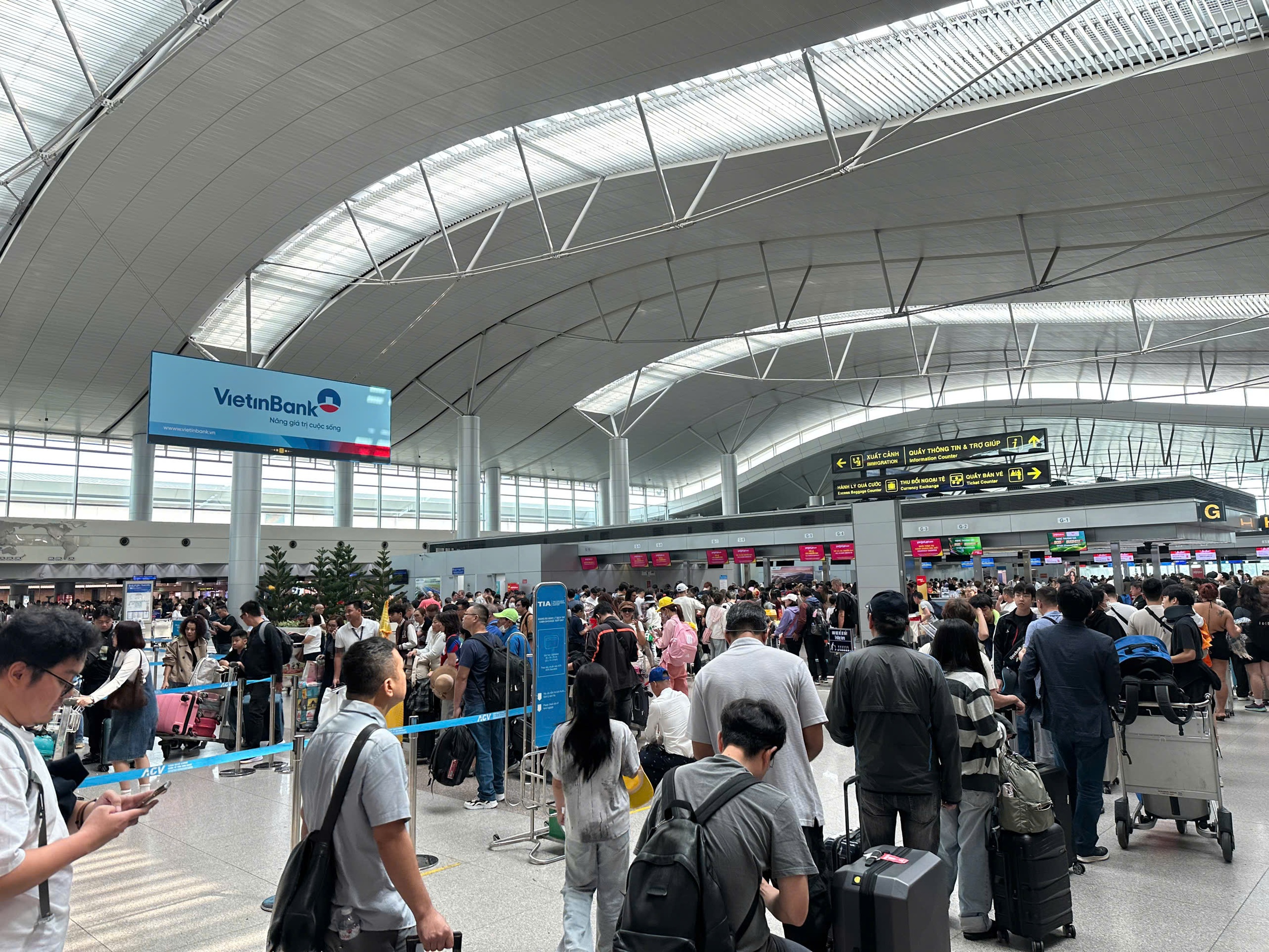 tân sơn nhất - Ảnh 2.