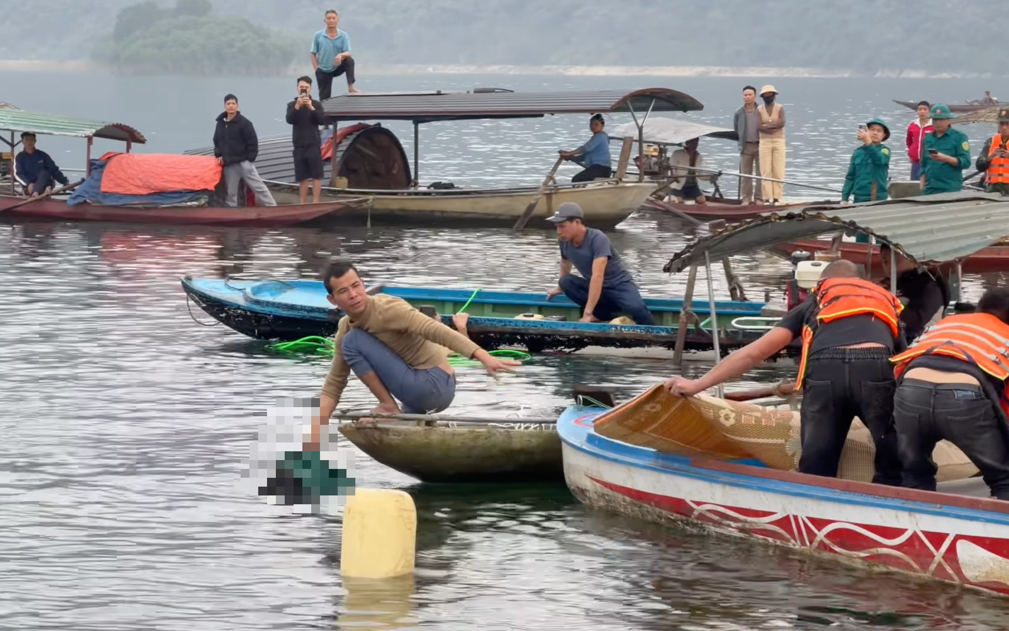 Thảm kịch hồ Thác Bà: Tìm thấy thêm 4 thi thể, một người vẫn mất tích