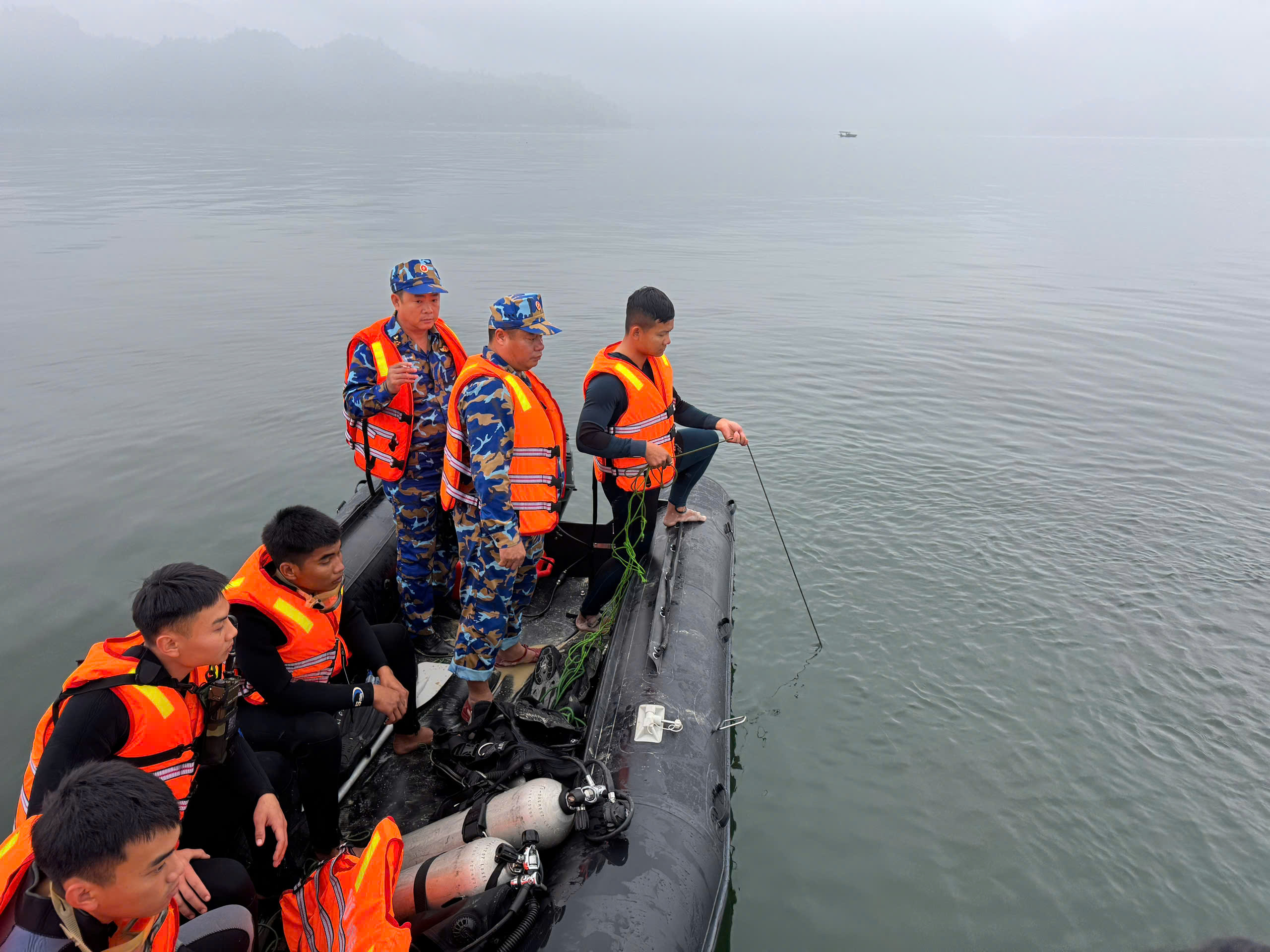 hồ thác bà - Ảnh 2.