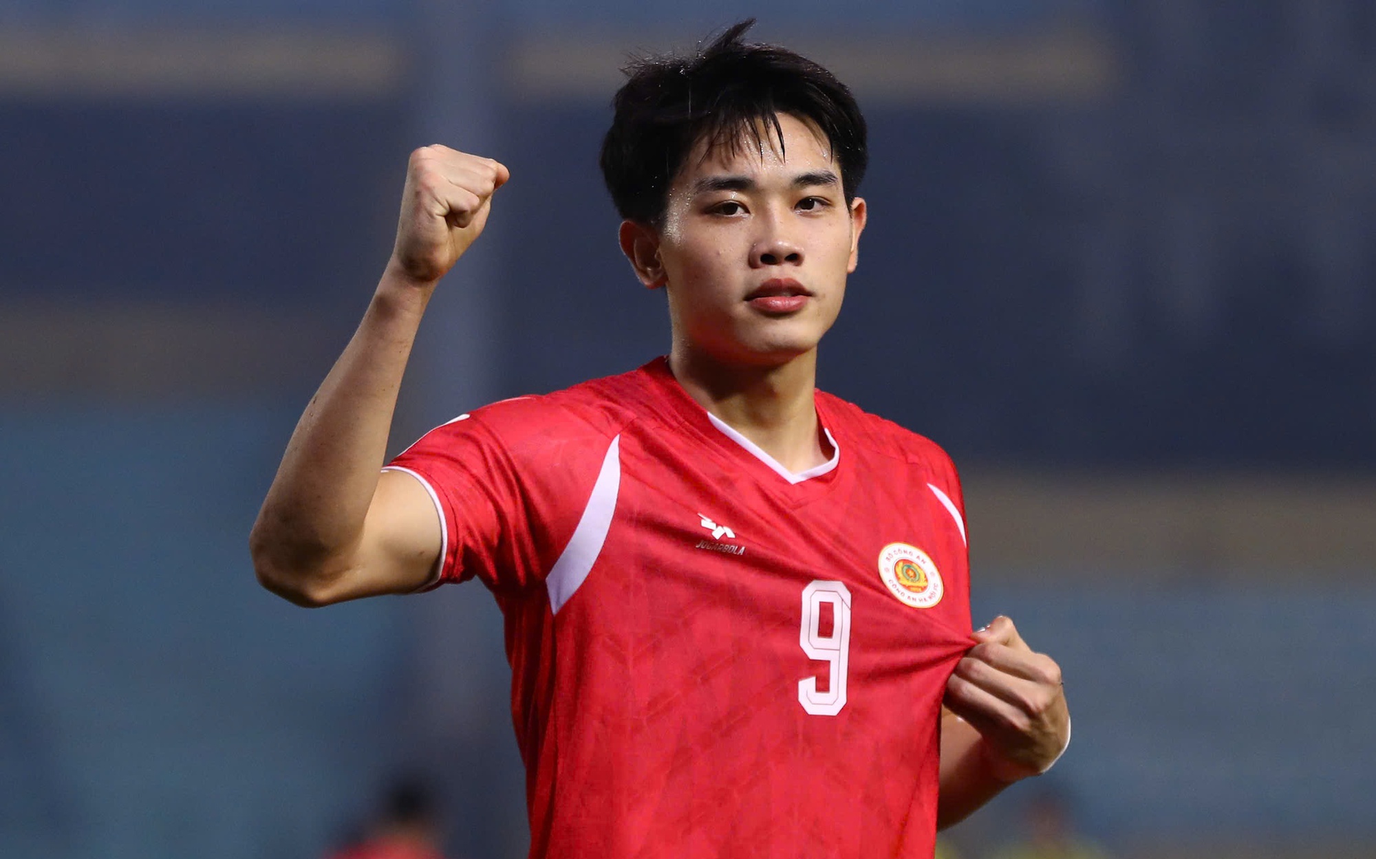 Lịch trực tiếp đá bù V-League: Công An Hà Nội và Nam Định ra sân sau Tết