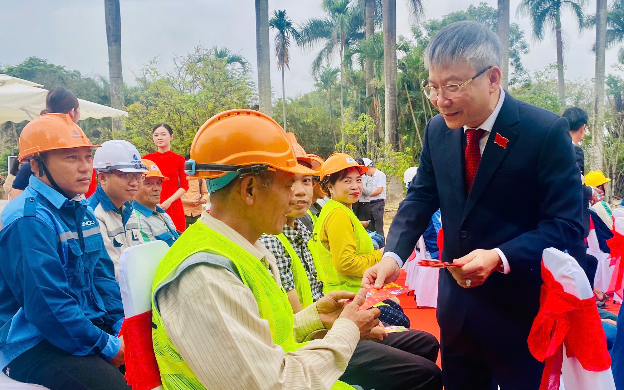 Chủ tịch HĐND Đà Nẵng Lì Xì Đầu Năm, Thúc Đẩy Dự Án Công Viên 29 Tháng 3