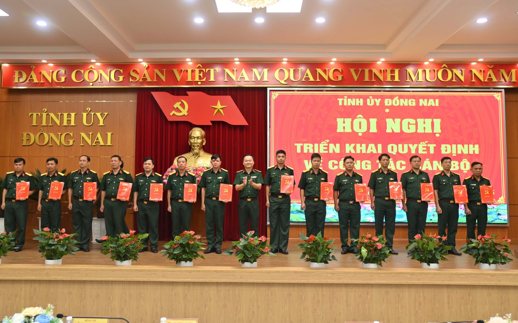 Đồng Nai bổ nhiệm chỉ huy trưởng 95 phường, xã, kiện toàn bộ máy chính quyền địa phương