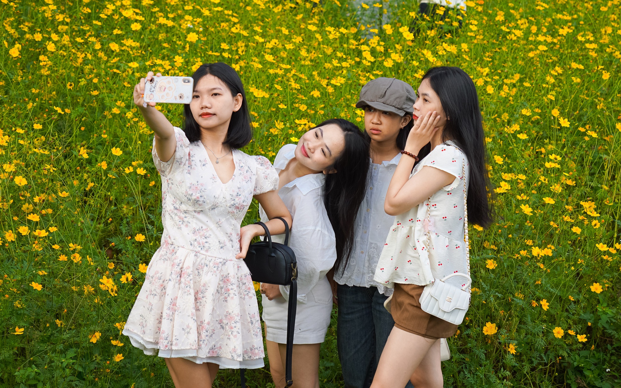 Gợi ý câu lệnh cho AI tạo thông báo nghỉ lễ Giỗ tổ Hùng Vương và 30-4, 1-5- Ảnh 2.