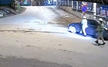 Tài xế Tuyên Quang bị bắt vì chống đối CSGT, kéo kính ô tô kẹp tay cảnh sát