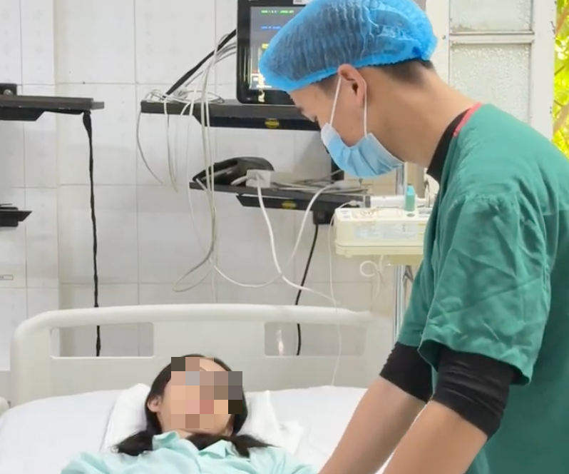 Được ghép tim từ người hiến chết não, nữ bác sĩ sản khoa trở lại hành trình cứu người - Ảnh 1.