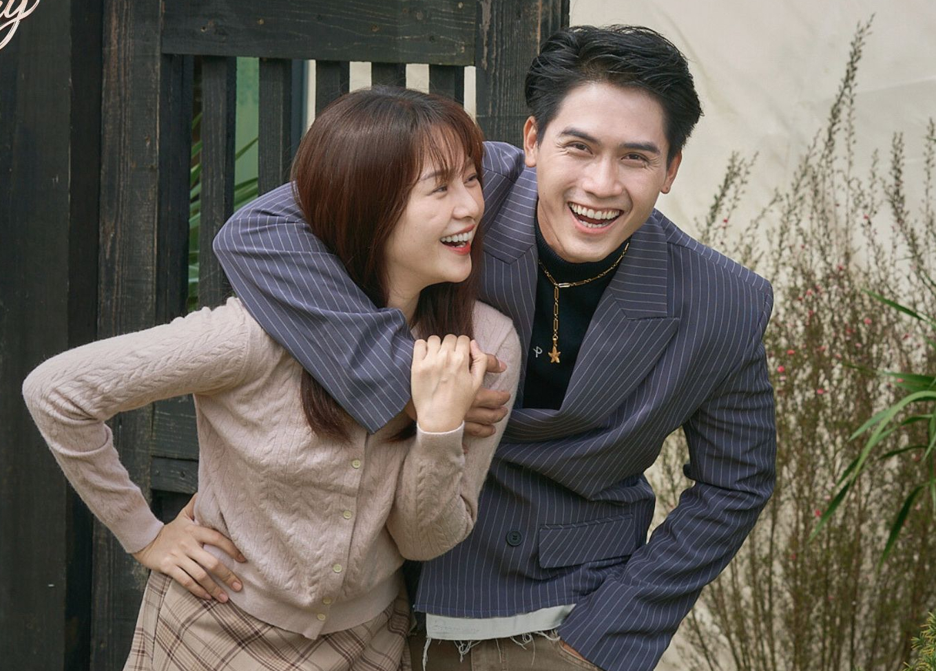 Võ Điền Gia Huy, Tam Triều Dâng kể chuyện tình lọ lem, tổng tài trong Vì mẹ anh phán chia tay - Ảnh 1.