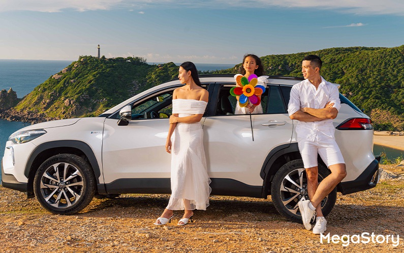 Gia Đình Trẻ Khởi Đầu Năm Mới Với Hành Trình Du Xuân Miền Trung Trên Toyota Corolla Cross HEV
