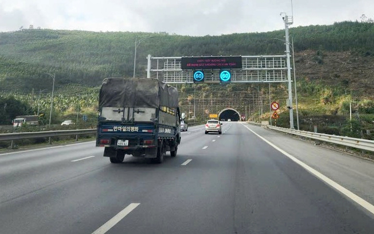 Bộ Xây dựng chấp thuận mức thu phí cho 5 đoạn cao tốc Bắc - Nam phía Đông