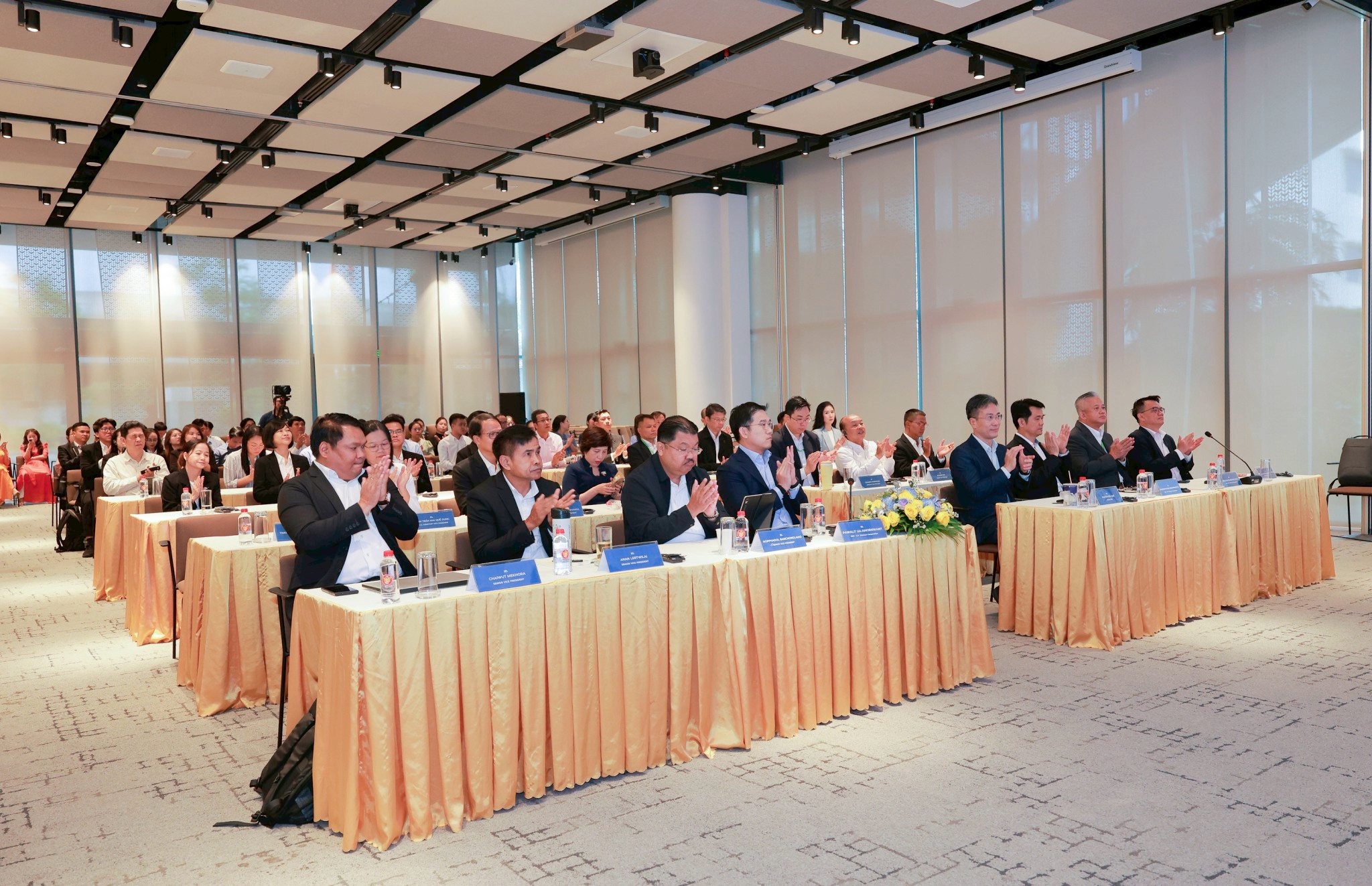 C.P. Việt Nam thúc đẩy ứng dụng AI vào thực tiễn - Ảnh 2.