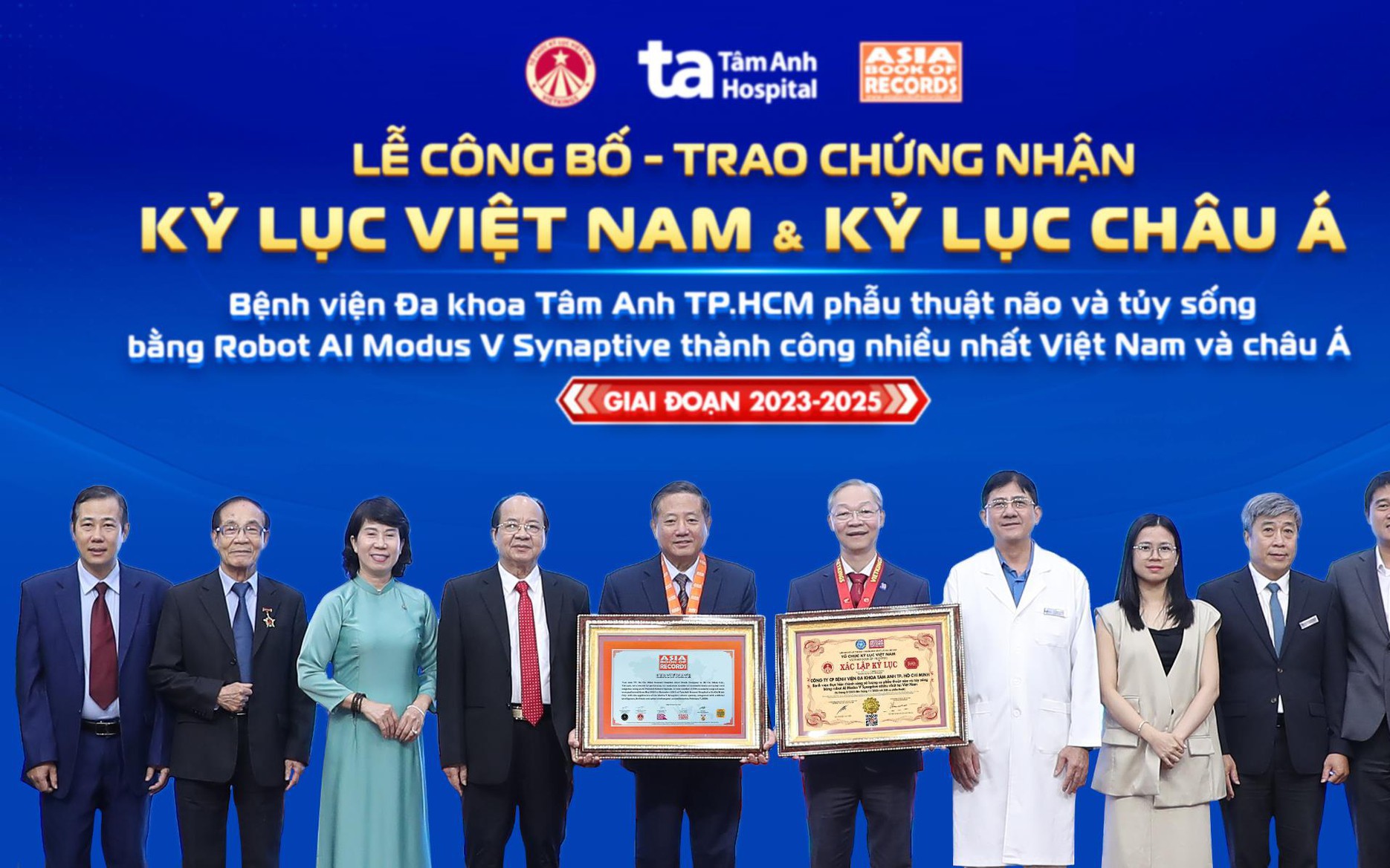 Bệnh viện Tâm Anh TP.HCM xác lập kỷ lục châu Á với Robot AI phẫu thuật não và cột sống