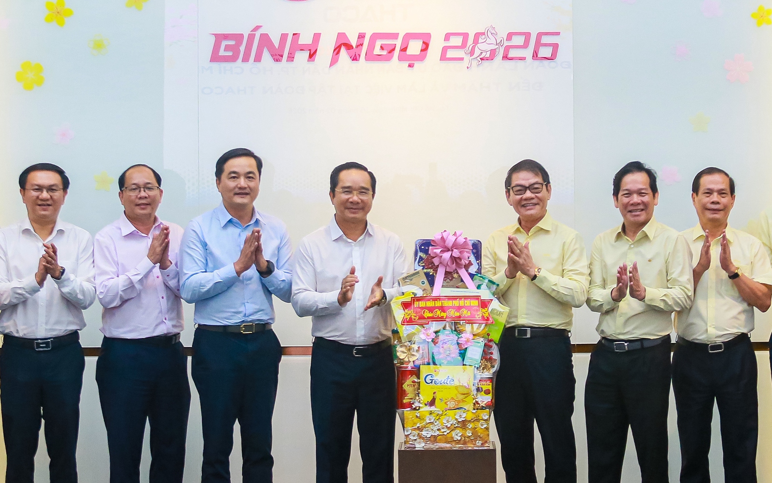 Chủ tịch TP.HCM thăm THACO và Tân Cảng Sài Gòn, thúc đẩy hợp tác phát triển