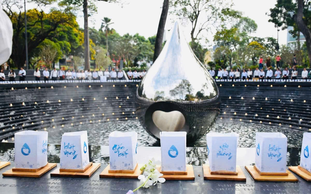 TP.HCM tưởng niệm đồng bào mất vì COVID-19 nhân Ngày Thầy thuốc Việt Nam