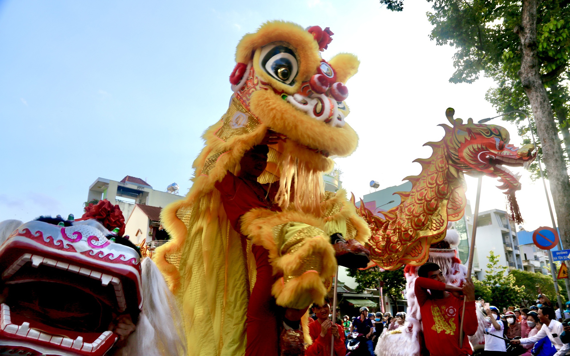 Xem diễu hành lễ hội Nguyên tiêu ở đâu tại TP.HCM?- Ảnh 3.