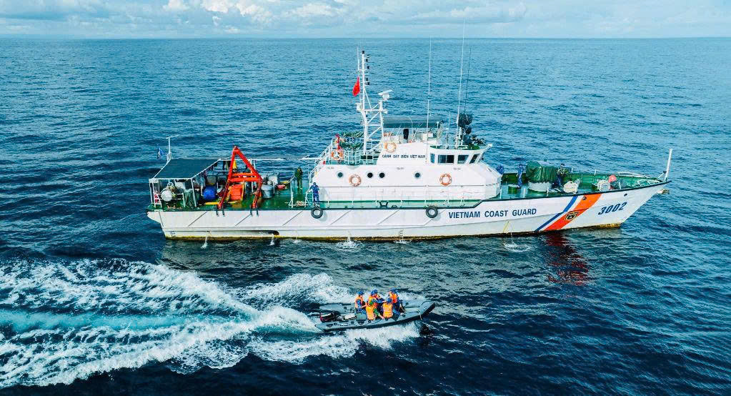 Cảnh sát biển - Ảnh 1.