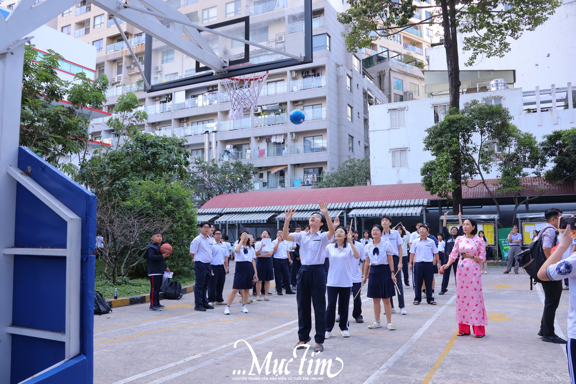 Giờ ra chơi rộn ràng với chuỗi trò chơi vận động mừng xuân - Ảnh 3.