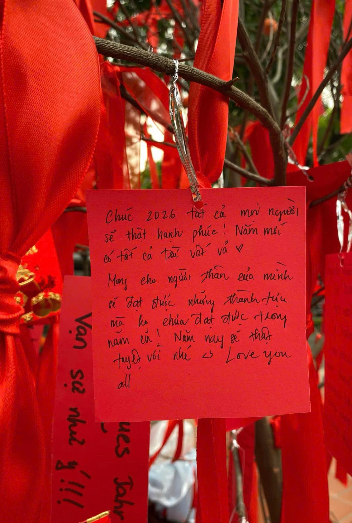 Ngắm không gian check-in Tết ngập tràn sắc đỏ ở các trường đại học- Ảnh 5.