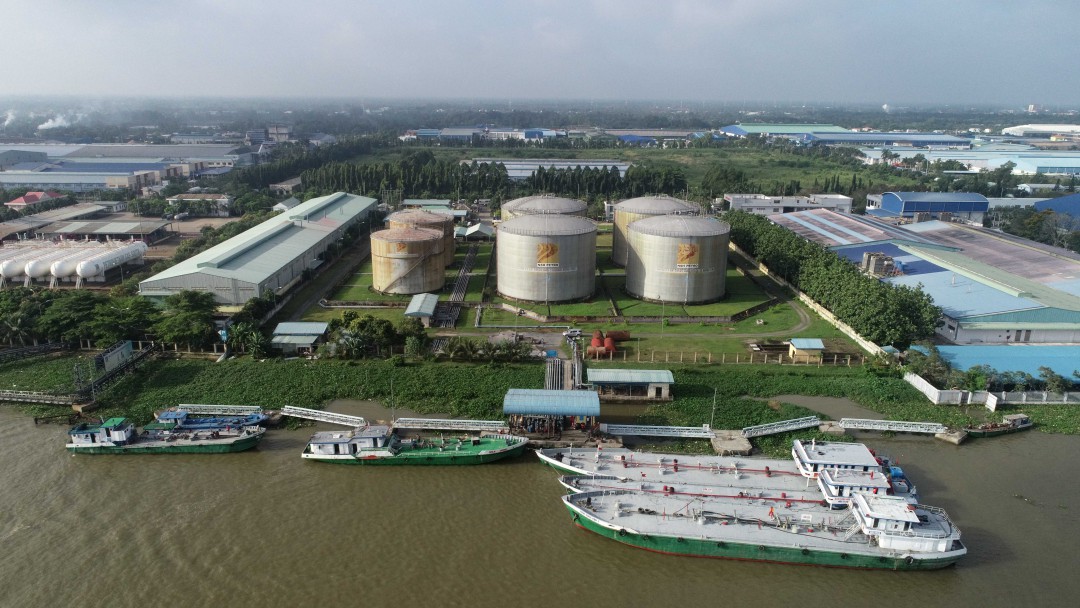 Sở hữu tài sản 10.000 tỉ, đại gia xăng dầu vẫn 'chìm' trong nợ - Ảnh 1.