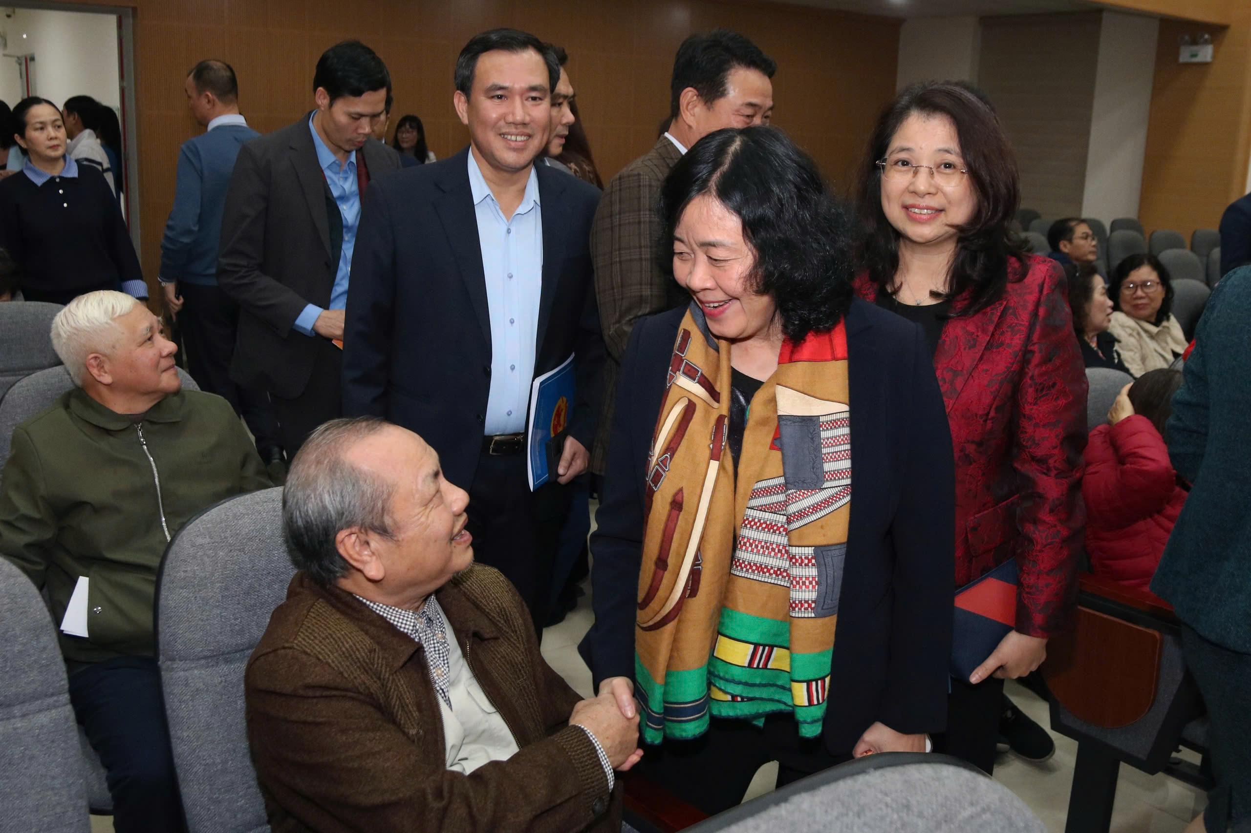 bùi thị minh hoài - Ảnh 1.