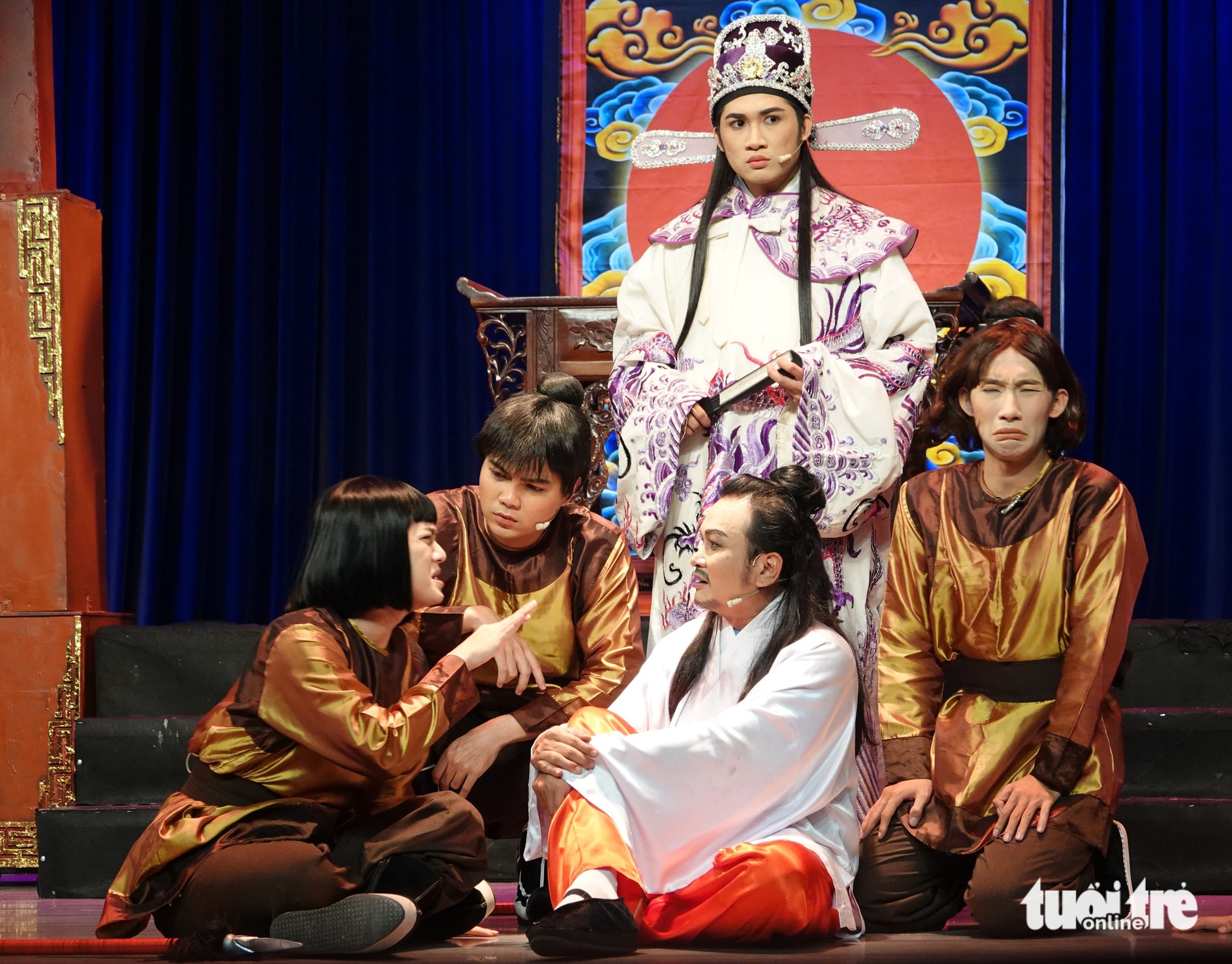 Huỳnh Long - Ảnh 3.